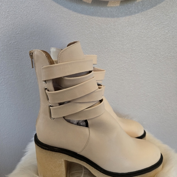 FREE People Jesse Cutout Platform Boot - Picture 6 of 12